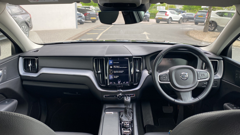 Volvo Xc60 2.0 D4 Momentum 5dr Geartronic Diesel Estate